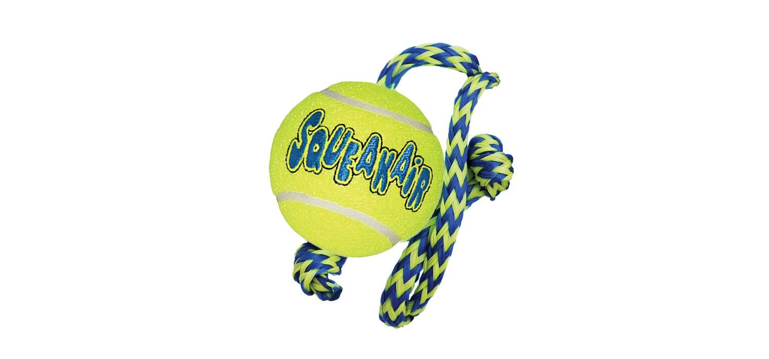  KONG Air Squeaker Tennis Ball With Rope Medium